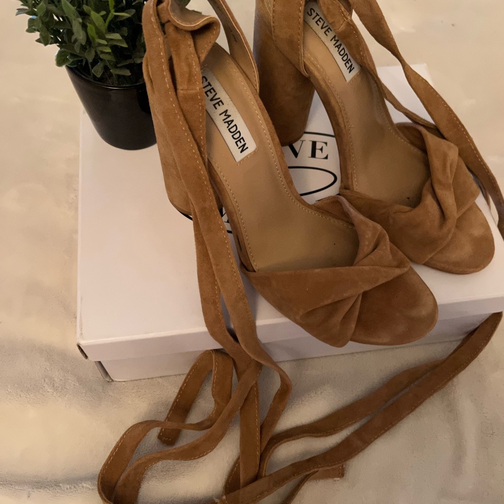 Super Cute Heels - image 1